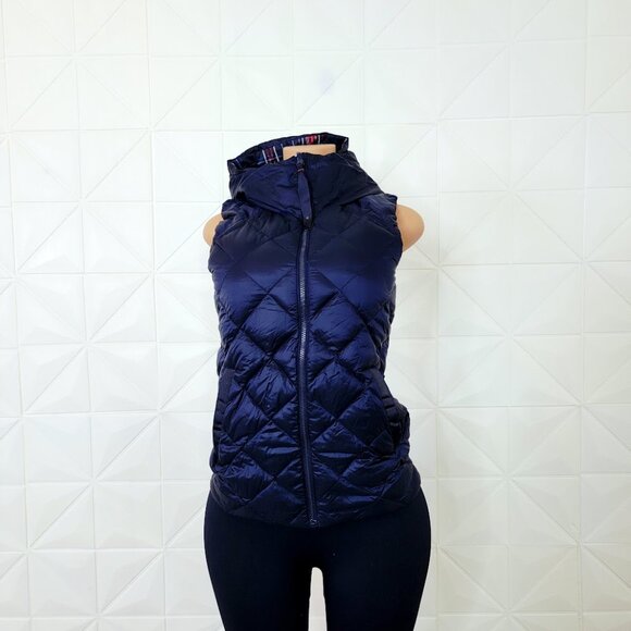Lululemon Women's Naval Blue Cypress Plaid The Fluffiest Reversible Vest Size 6 - Picture 2 of 9